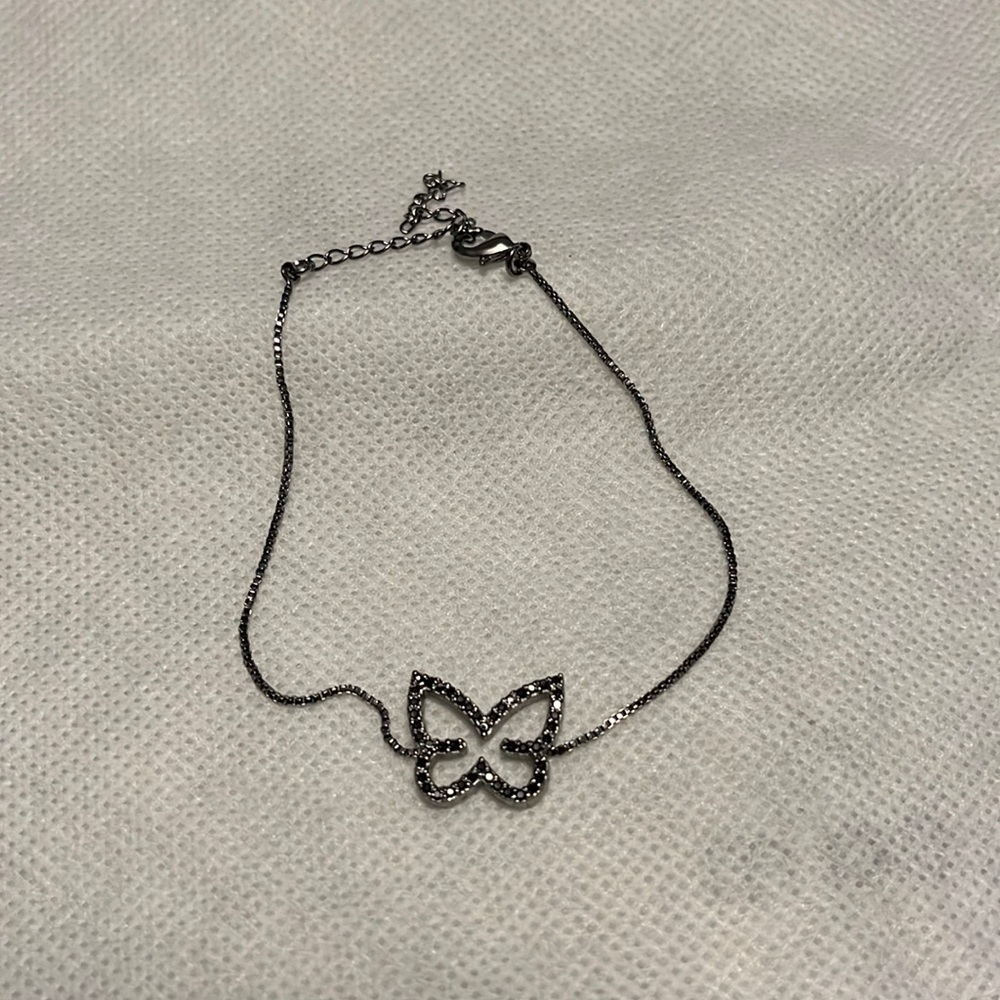 Hypoallergenic Butterfly Bracelete with Gemstones 💎